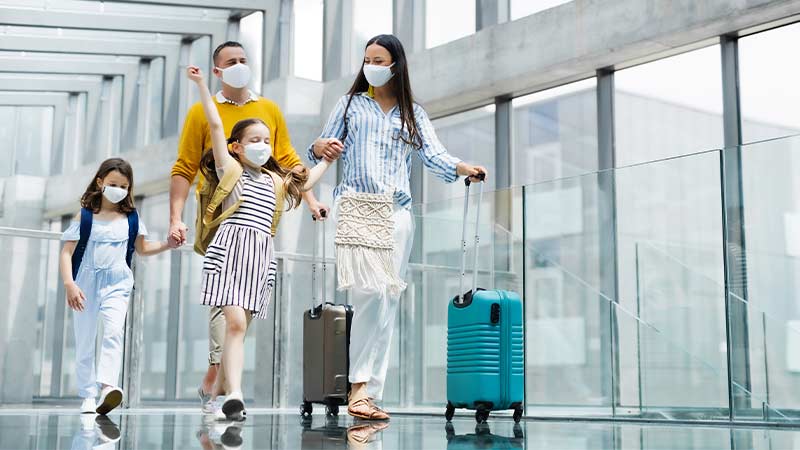 Vacanze al tempo del Covid: il 22% degli italiani resta a casa